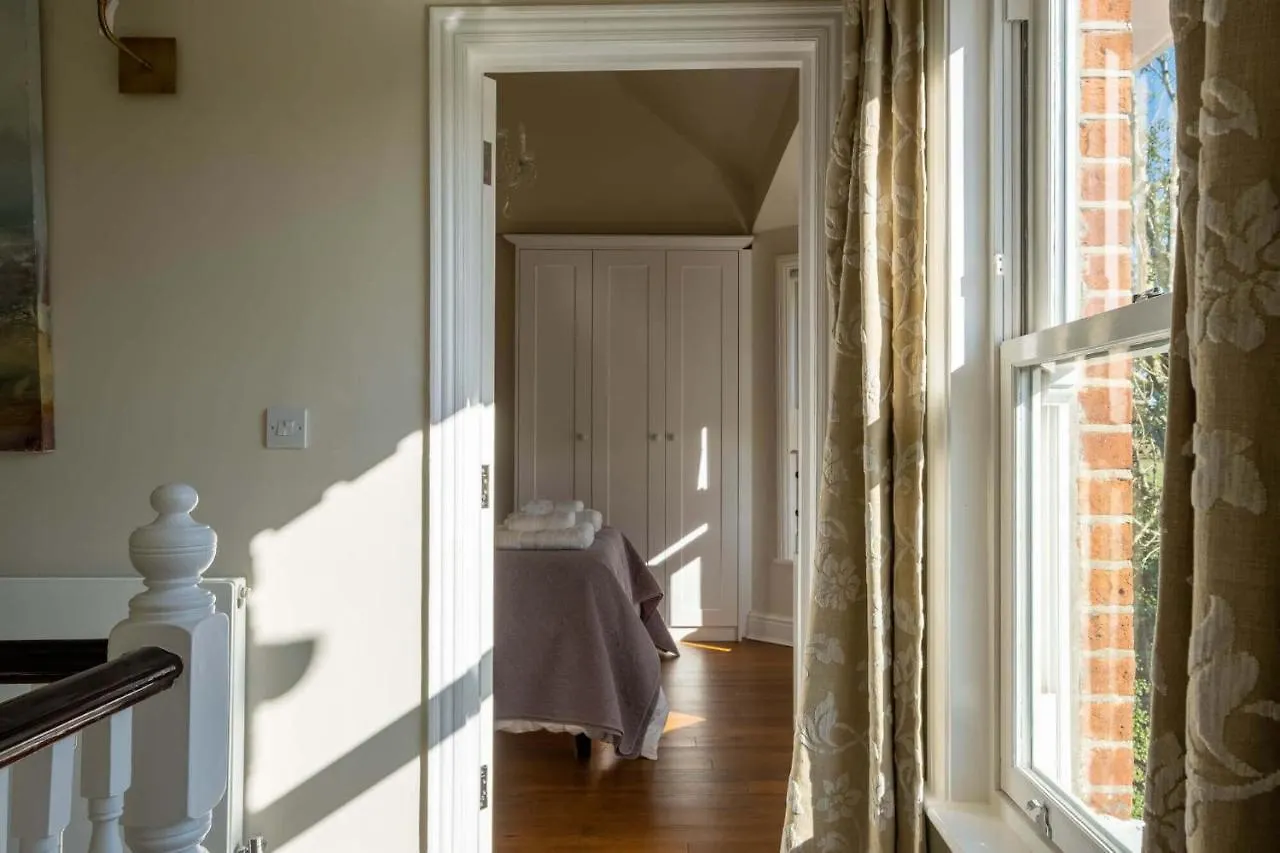 The Bend Villa Bransgore