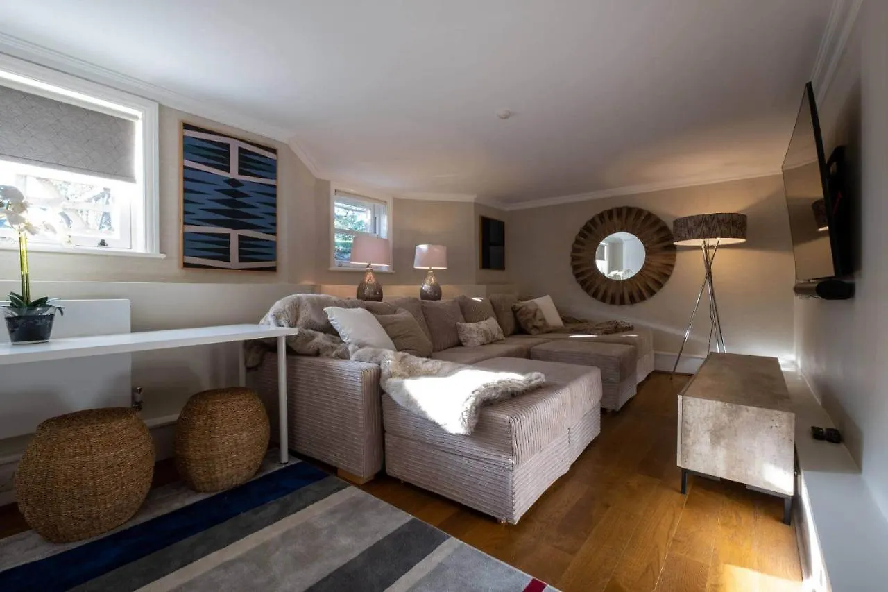 The Bend Villa Bransgore